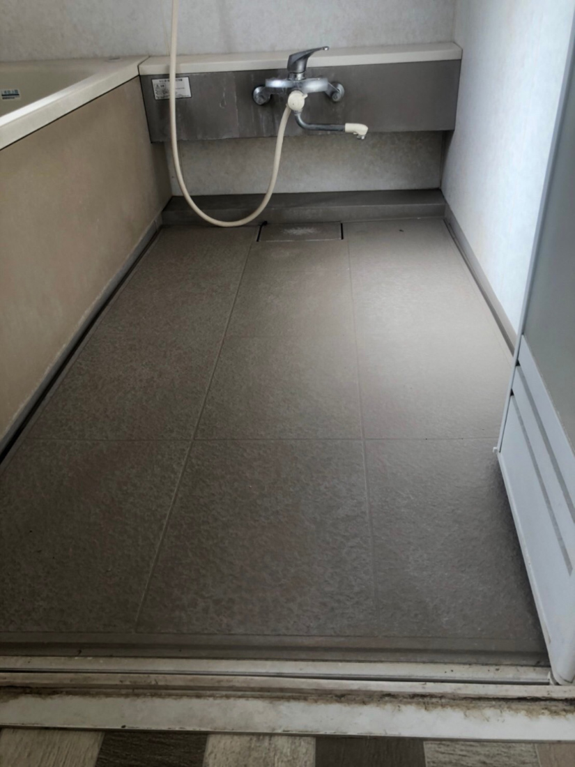 洗い場のリフォーム前の画像
